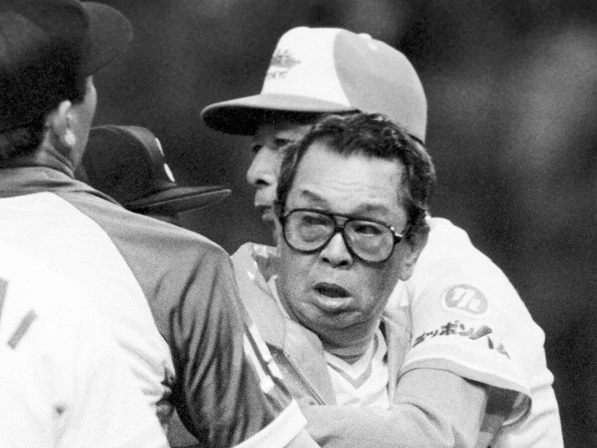 【プロ野球】「監督が褒めてたぜ」は、近藤貞雄が記者に頼んだ仕掛け テスト入団の守備職人を覚醒させた"人心掌握術"