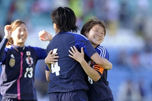 なでしこジャパン実使用球 2012年 Amazon | なでしこジャパン サッカー サインボール 日本代表