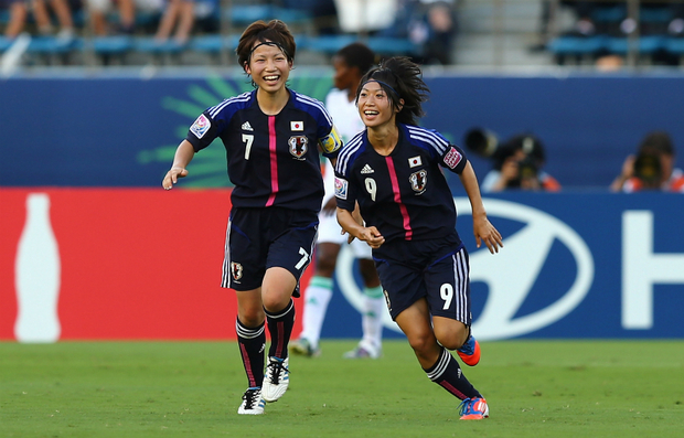 U-20女子Ｗ杯で6得点を決めた田中陽子(写真右)とキャプテンを務めた藤田のぞみ