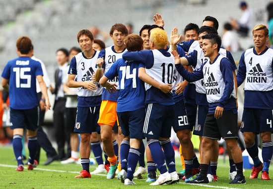 乾貴士が２ゴールを決めるなどして、パラグアイに快勝した日本代表