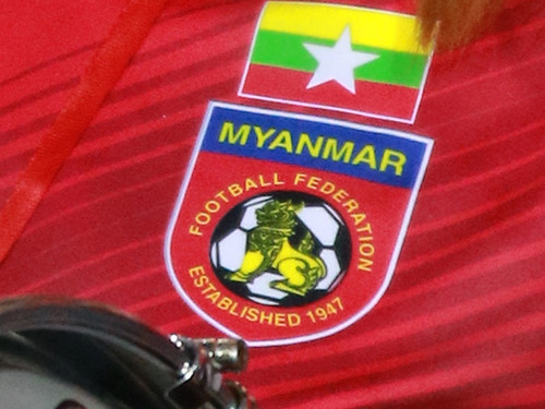 聖獣「チンシー」がデザインされている、ミャンマーサッカー連盟のエンブレム