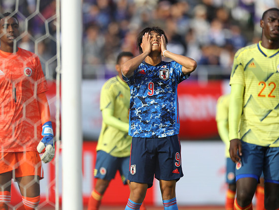 コロンビア相手に０－２と完敗したＵ－22日本代表