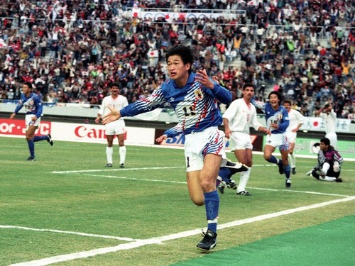 日本サッカーの未来が懸かった一戦。窮地を救ったカズの魂の右足