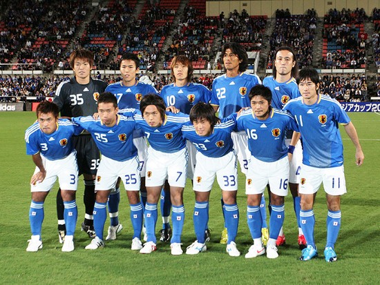 2009年10月8日、代表デビューを飾った西川周作（後列、一番左）。photo by Kenzaburo Matsuoka/AFLO