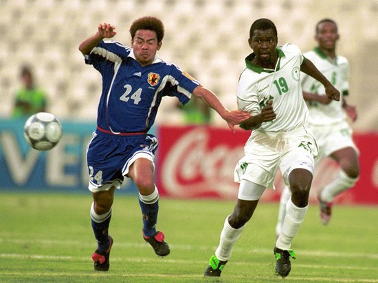 2000年アジアカップ。大会当初、明神智和は「コンディションはよくなかった」と言う。photo by Press Association/AFLO 