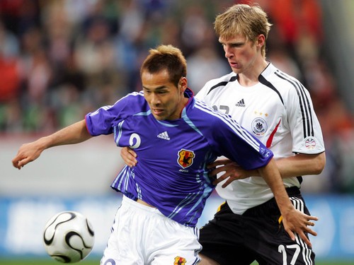 2006年、ドイツ戦で２ゴールを決めた日本代表の高原直泰