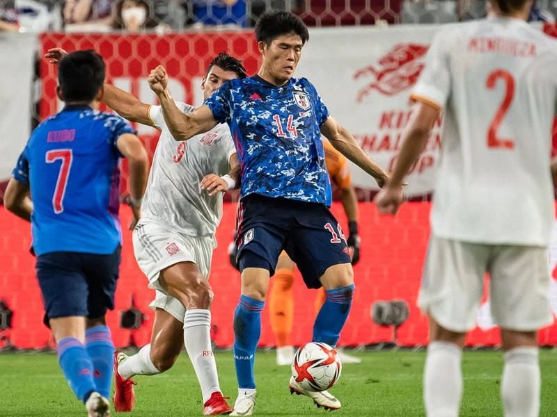 スペインの予想以上だった日本の守備の成熟 敵将の評価が高かった選手は サッカー代表 集英社のスポーツ総合雑誌 スポルティーバ 公式サイト Web Sportiva