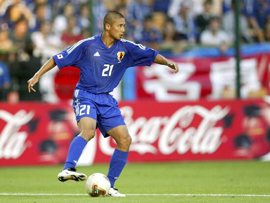 2002年に初めて日本代表に招集された坪井慶介。しかし、試合出場までは半年以上の時間を要した