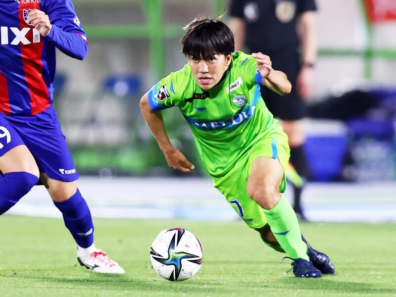 湘南ベルマーレの田中聡が日本代表に上り詰めるまで 昨季は ボールに触るのが怖かった サッカー代表 集英社のスポーツ総合雑誌 スポルティーバ 公式サイト Web Sportiva