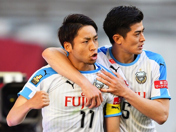 小林悠（左）と谷口彰悟（右）は９年間ともにプレー　photo by Getty Images