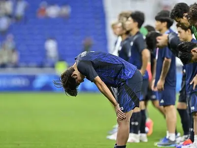 パリオリンピック準々決勝でスペインに敗れた日本の選手たち photo by JMPA