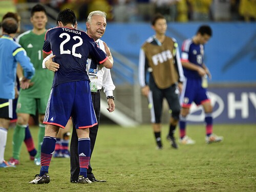 ブラジルＷ杯でコロンビアに１－４で敗れて、グループステージ敗退が決まった日本代表 photo by JMPA