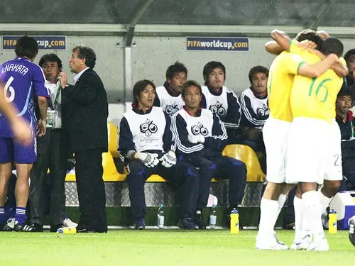 ドイツＷ杯でブラジルに１－４で敗れてグループステージ敗退が決まった日本代表 photo by Kishimoto Tsutomu