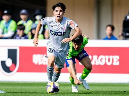 日本代表に選出されたファジアーノ岡山の佐藤龍之介　photo by Sano Miki