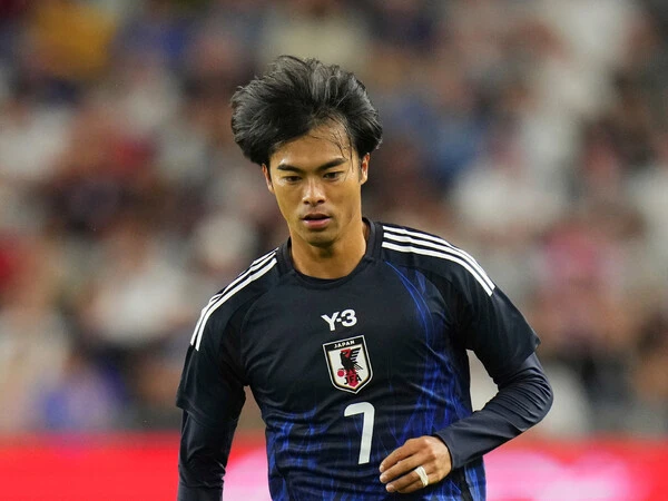 セルジオ氏が期待を寄せるのは三笘（写真）と久保、ドリブルで仕掛けられる力を持ったふたりだ　photo by AP/AFLO