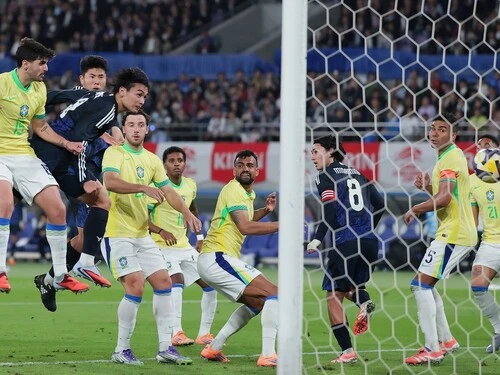 日本は71分、CKから上田綺世のヘディングシュートで逆転ゴールを決めた　photo by Ushijima Hisato