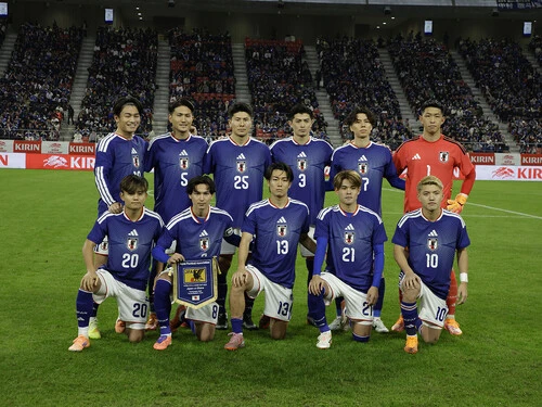 ブラジル戦のメンバーから新たにGK早川友基とMF田中碧が加わった日本代表 photo by Fujita Masato