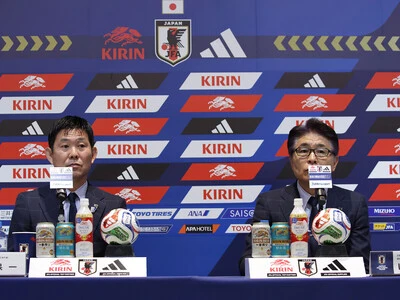 日本代表メンバーを発表する森保一監督と山本昌邦ナショナルチームダイレクター（ND） photo by Fujita Masato