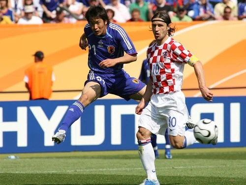 【サッカー事件簿】加地亮のサッカー人生を狂わせた１プレー「あれは酷かった」シュバインシュタイガーだけは「絶対に忘れへん」