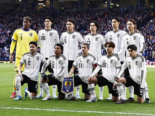 先発メンバーに後藤啓介、佐野航大、鈴木唯人らを配した日本代表 photo by Mutsu Kawamori／MUTSUFOTOGRAFIA