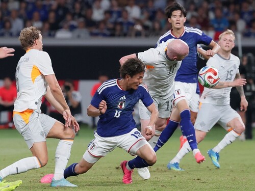 日本対アイスランド戦。小川航基の決勝ゴールは相手が10人の時に生まれた　photo by Hisato Ushijima