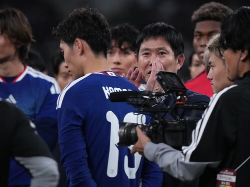 ニュージーランド戦を４バックで戦った日本代表の森保一監督 photo by Kazuhito Yamada/Kaz Photography