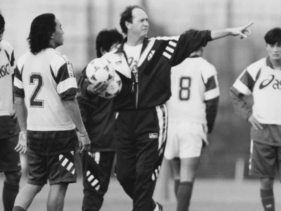 【サッカー事件簿】井原正巳が驚いたファルカンの ドーハ組解体。合宿は「毎回ヘトヘト」