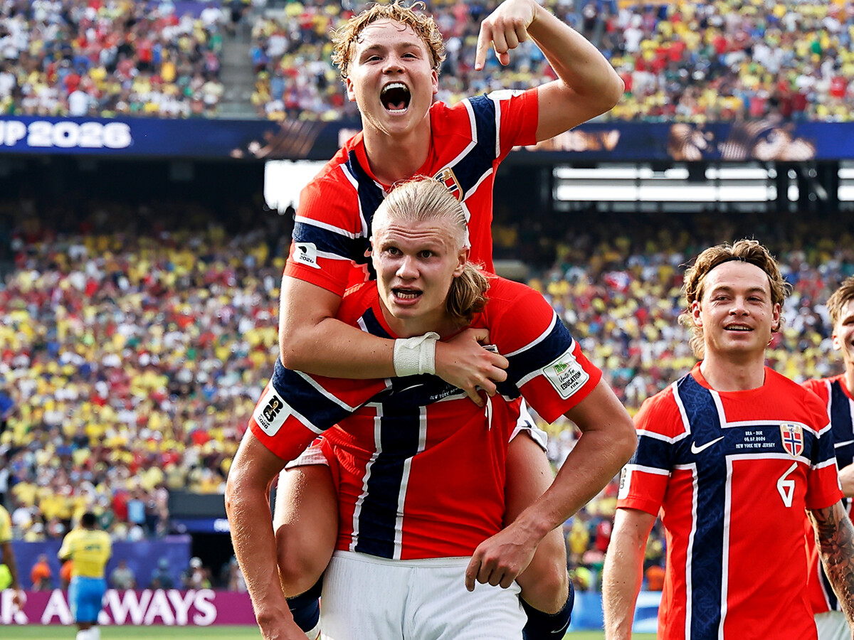 【ワールドカップ】サッカー日本代表とブラジルに快勝したノルウェーは何が違ったのか　戦略と選手起用、そして...