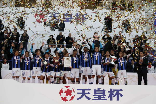 パトリックの２ゴールで浦和に勝利したガンバ大阪が天皇杯を制した