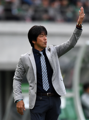 J1昇格を決め、今シーズンも磐田を率いる名波浩監督