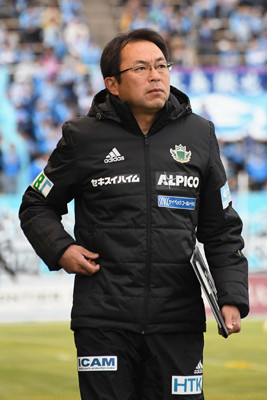 松本山雅を率いて６年目の反町康治監督。今季は現在15位と低迷している