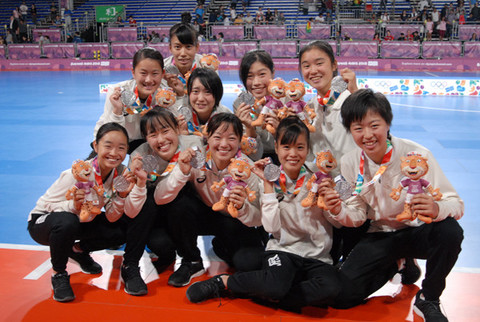 ユース五輪で銀メダルを獲得した女子フットサルＵ－18代表
