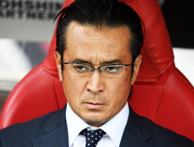 浦和レッズ「顔が怖い暫定監督」で3連勝。新監督に引き継ぐのは得策か