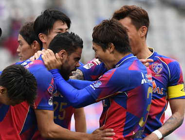 FC東京で、長谷川健太スタイルが見えた。守りの圧力で今季J初勝利