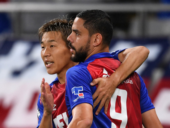 FC東京の攻撃を引っ張る永井（左）とディエゴ・オリベイラ