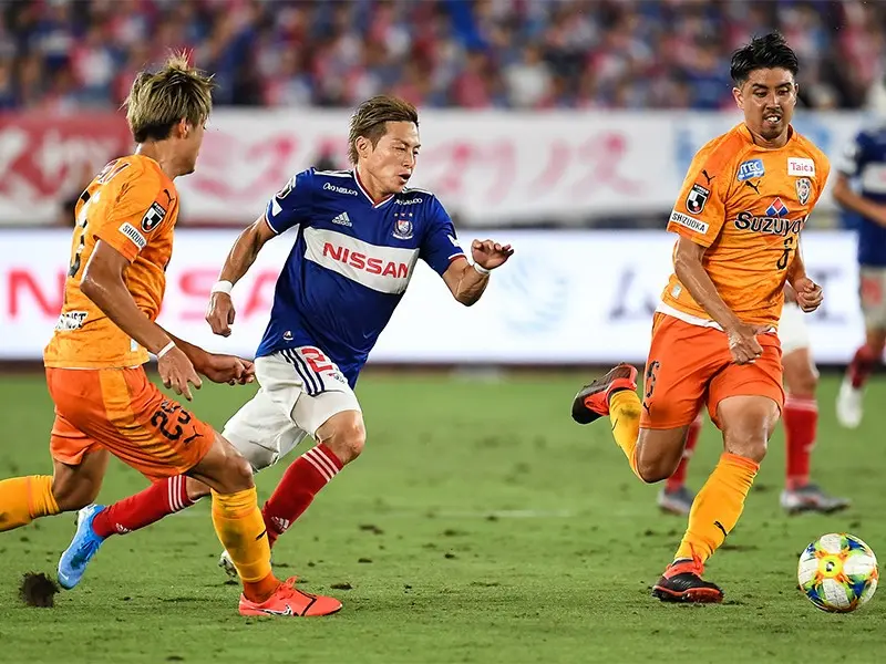 横浜f マリノスは いまの魅力を失うことなく 本物 になれるか Jリーグ他 集英社のスポーツ総合雑誌 スポルティーバ 公式サイト Web Sportiva 横浜f マリノスは いまの魅力を失うことなく 本物 になれるか Jリーグ他 集英社のスポーツ総合雑誌 スポルティーバ 公式サイト Web Sportiva