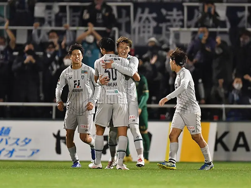 ソフトバンクに続くか J1昇格目前のアビスパ福岡に求められること Jリーグ他 集英社のスポーツ総合雑誌 スポルティーバ 公式サイト Web Sportiva ソフトバンクに続くか J1昇格目前のアビスパ福岡に求められること Jリーグ他 集英社のスポーツ総合雑誌 スポルティーバ 公式サイト Web Sportiva