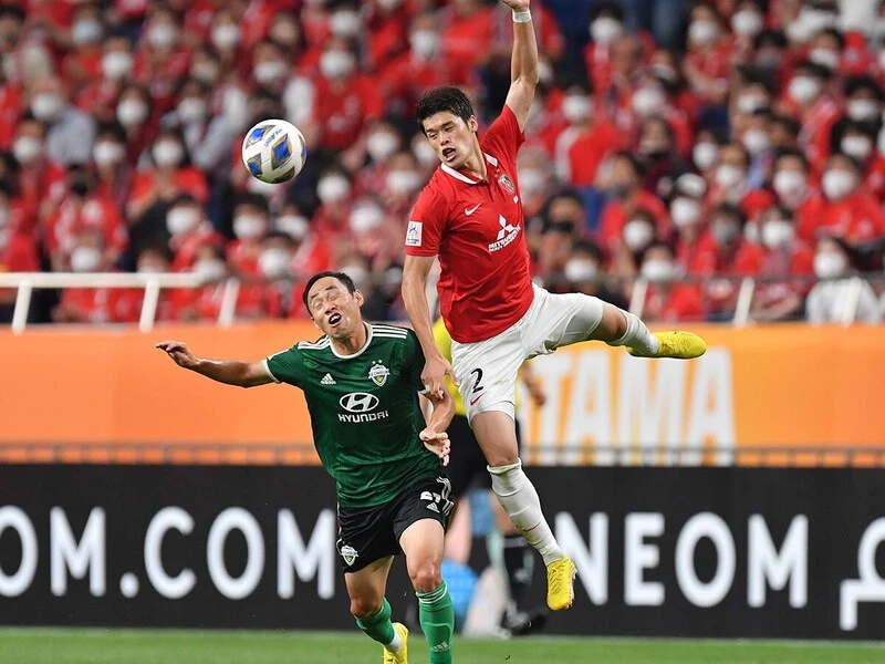 酒井宏樹 ショルツ 伊藤敦樹 浦和レッズをacl決勝へ導いた頼もしき 後方部隊 Jリーグ他 集英社のスポーツ総合雑誌 スポルティーバ 公式サイト Web Sportiva