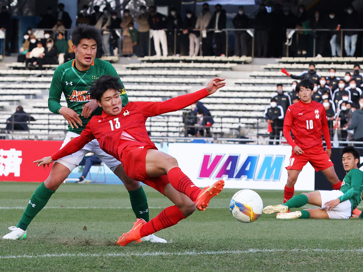 高校サッカー界は新たな時代へ突入か。神村学園が青森山田とは「違うサッカー」で勝利し「ひとつの歴史を作った」という意味
