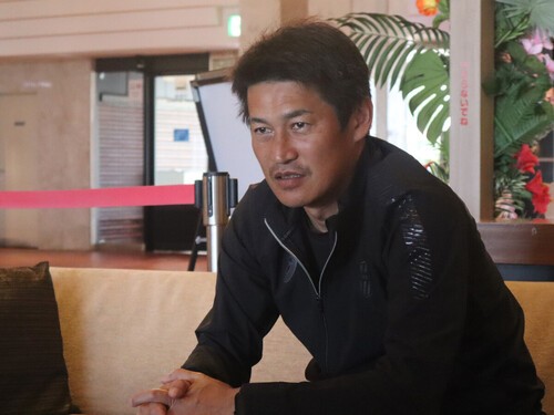 今季の戦い方、チームが目指すスタイルについて語る吉田孝行監督