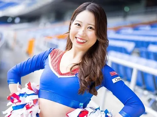 横浜F・マリノスを華やかにサポートする美しきチアリーダーたち
