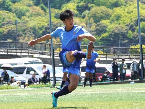 近江のDF西村想大 photo by Tsuchiya Masashi