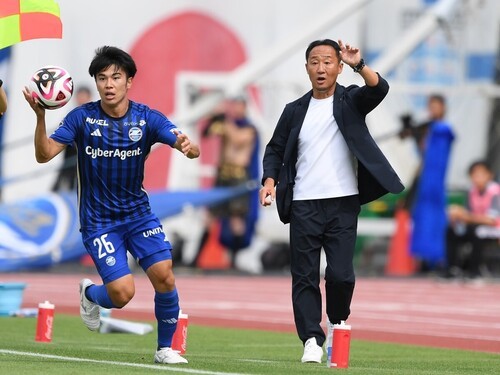 J1首位のFC町田ゼルビアを率いる黒田剛監督 photo by Kishiku Torao