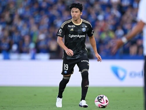 首位の町田に加入した中山雄太。初戦では早速ゴール　photo by Getty Images