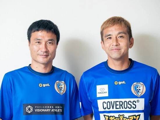 南葛SCでの目標などを語った稲本潤一（右）と今野泰幸（左）　photo by Sano Miki