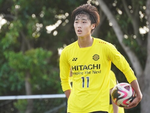 吉原楓人　photo by Tsuchiya Masashi