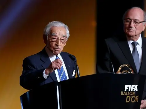 賀川浩さんはＷ杯10大会を現地取材し、その功績が認められて2015年にFIFA会長賞を受賞　photo by Getty Images