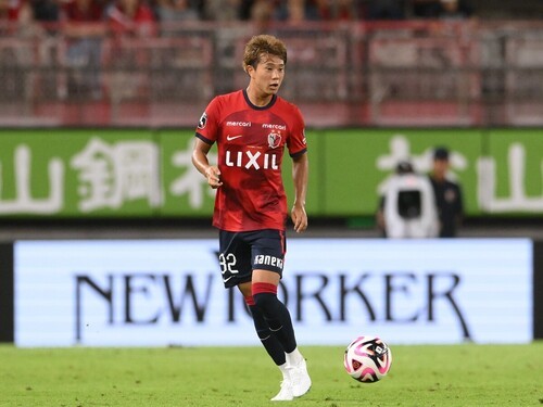 プロ１年目でベストイレブンに選ばれた、鹿島アントラーズの濃野公人　photo by Getty Images