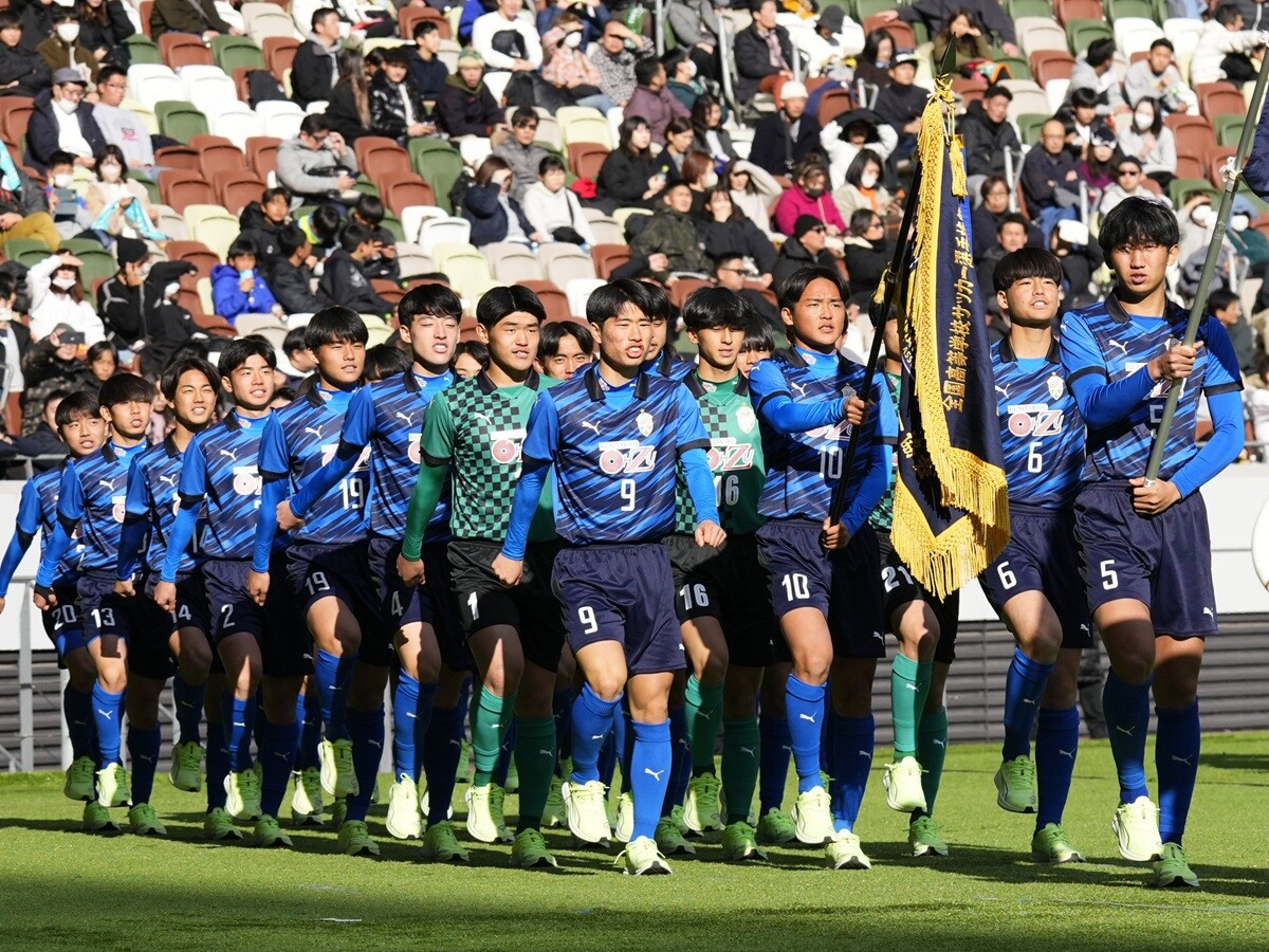 高校サッカー選手権優勝の大本命　６バックで守る相手も粉砕する大津が悲願へ前進