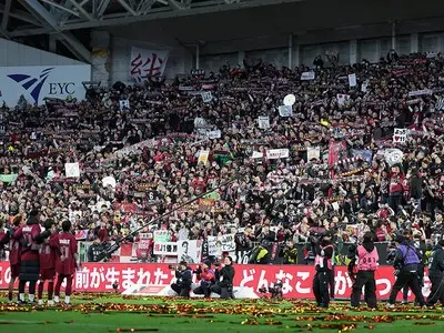 昨シーズン最終節、ヴィッセル神戸の優勝を喜ぶファンたち photo by Ushijima Hisato